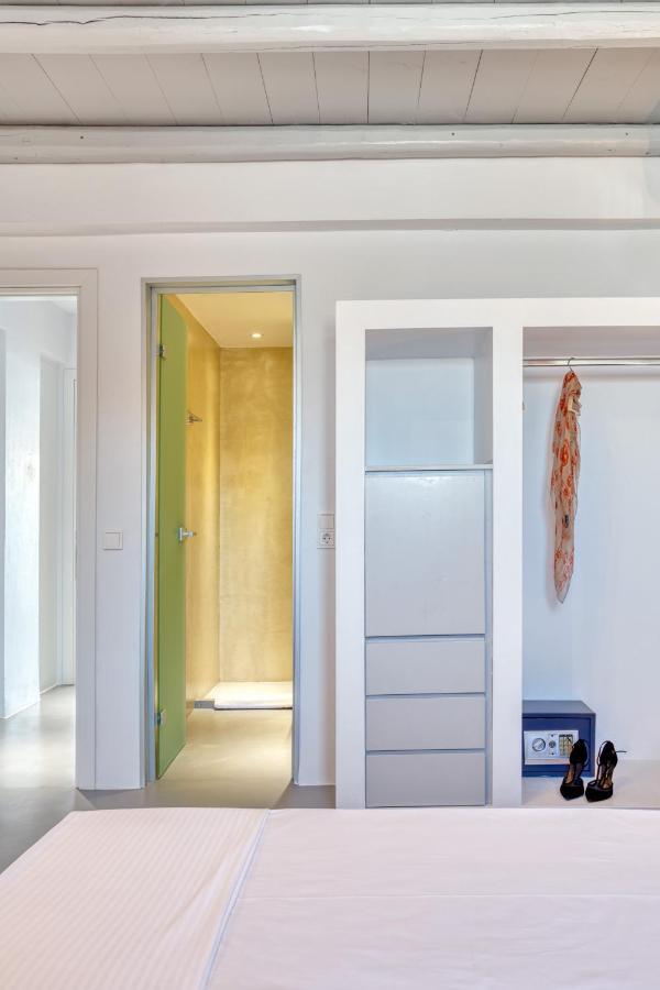 White Cliff Naousa Exterior foto