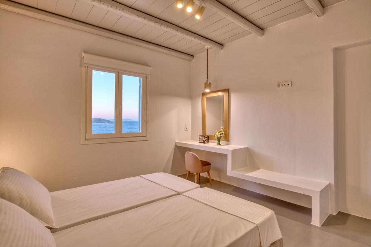 White Cliff Naousa Exterior foto