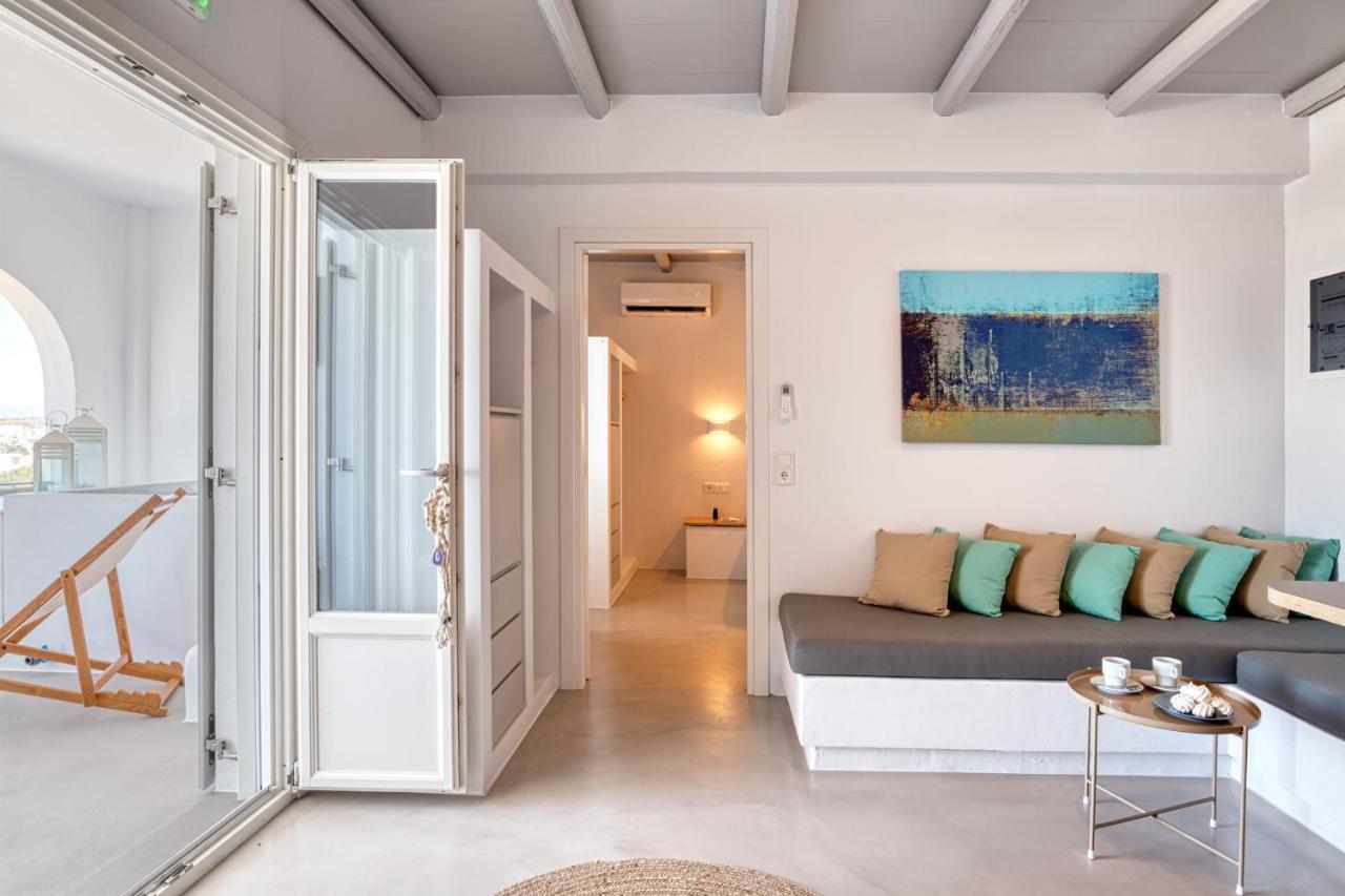 White Cliff Naousa Exterior foto